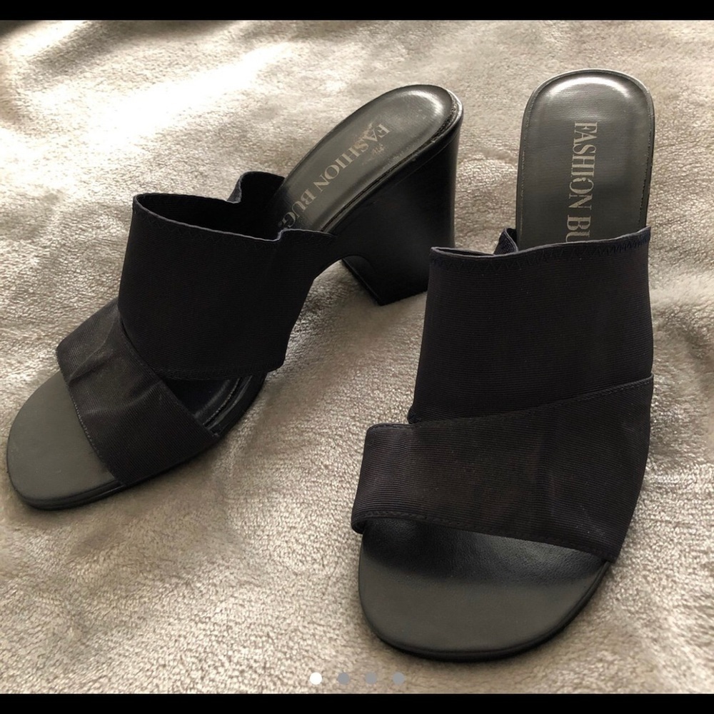 - Vintage fashion bug y2k black Open toe heels size 6.5